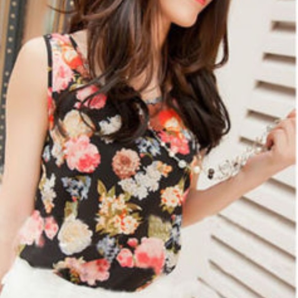 Black Beautiful Multi-Color Floral Print Tank Top - Picture 4 of 7